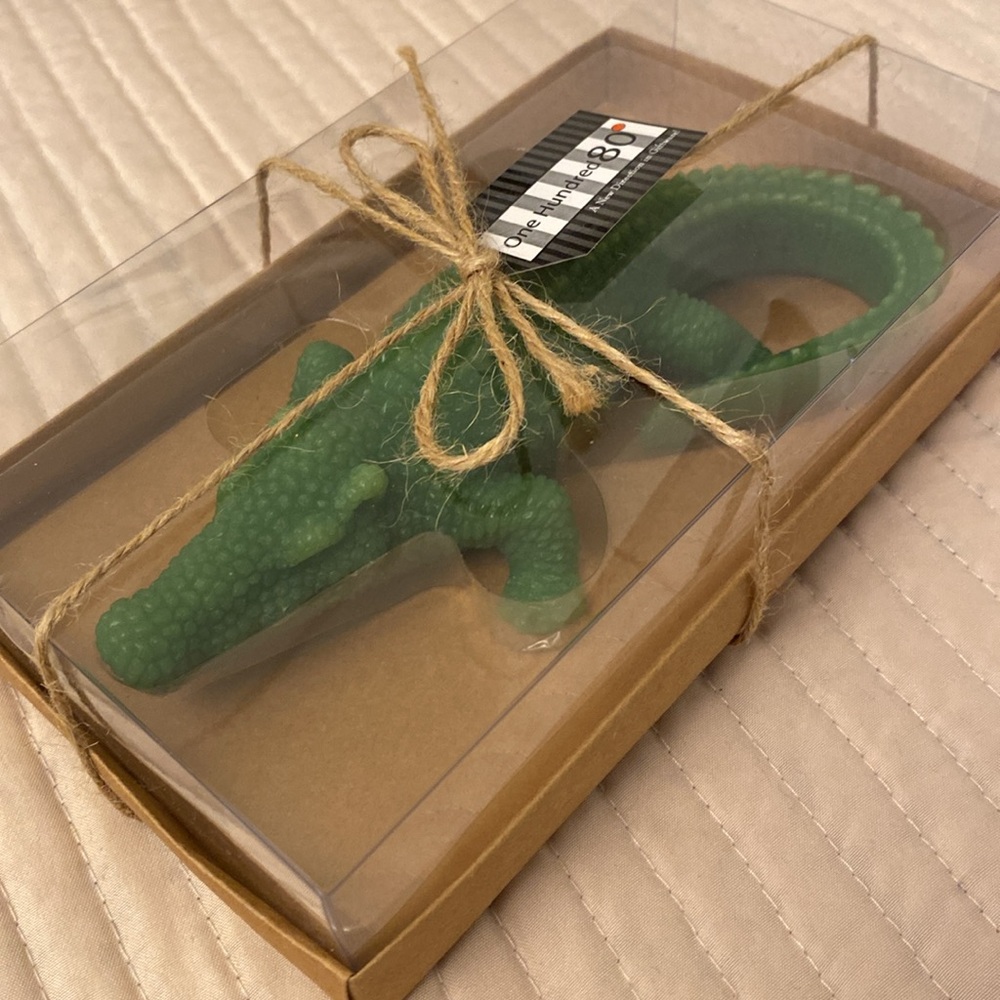 Alligator candle, NWT
